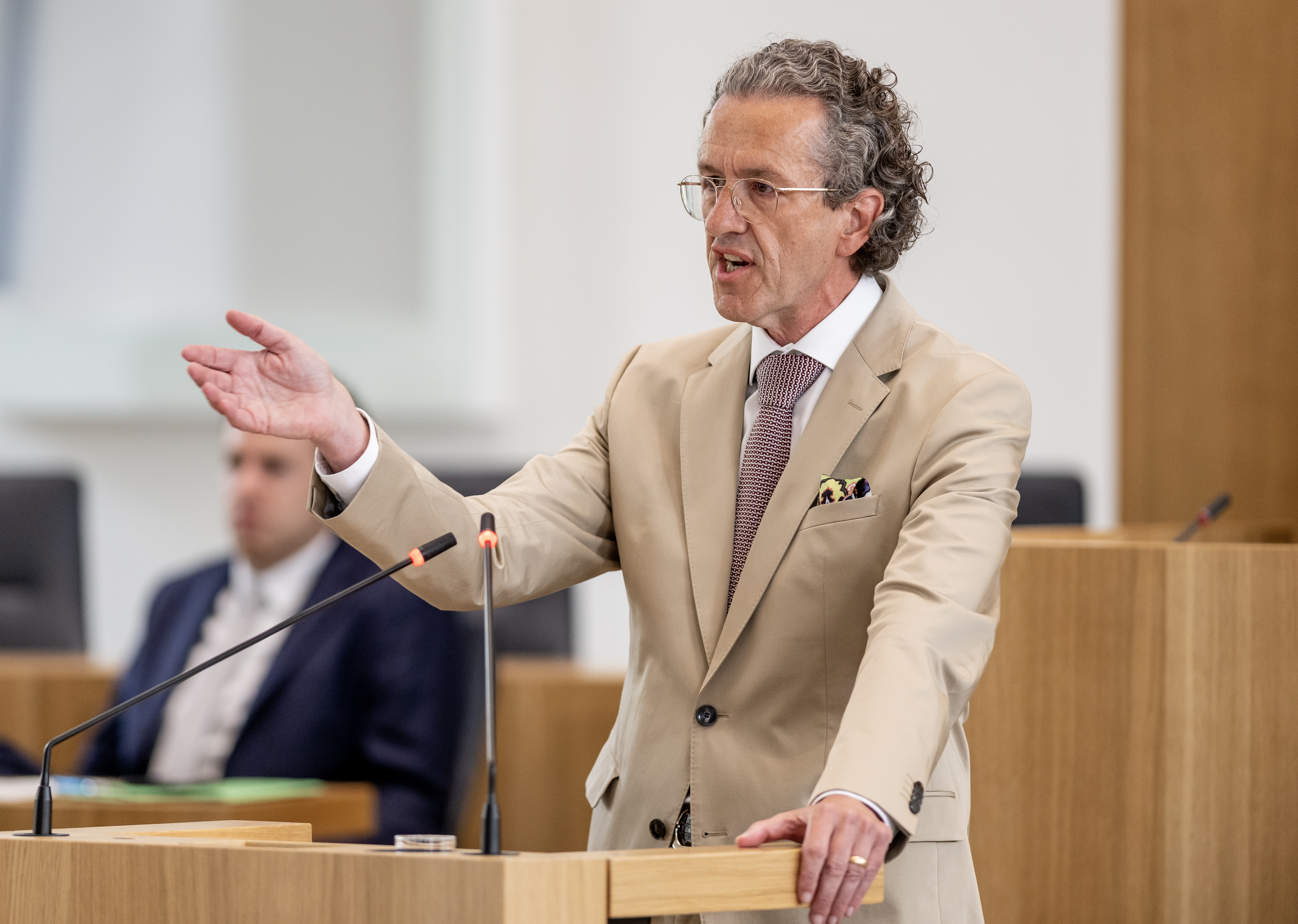 Dr. Joachim Streit. stellv. Fraktionsvorsitzende der Freien Wähler und Landtagsabgeordneter in  Rheinland-Pfalz, aufgenommen während der Debatte am 21.06.2023