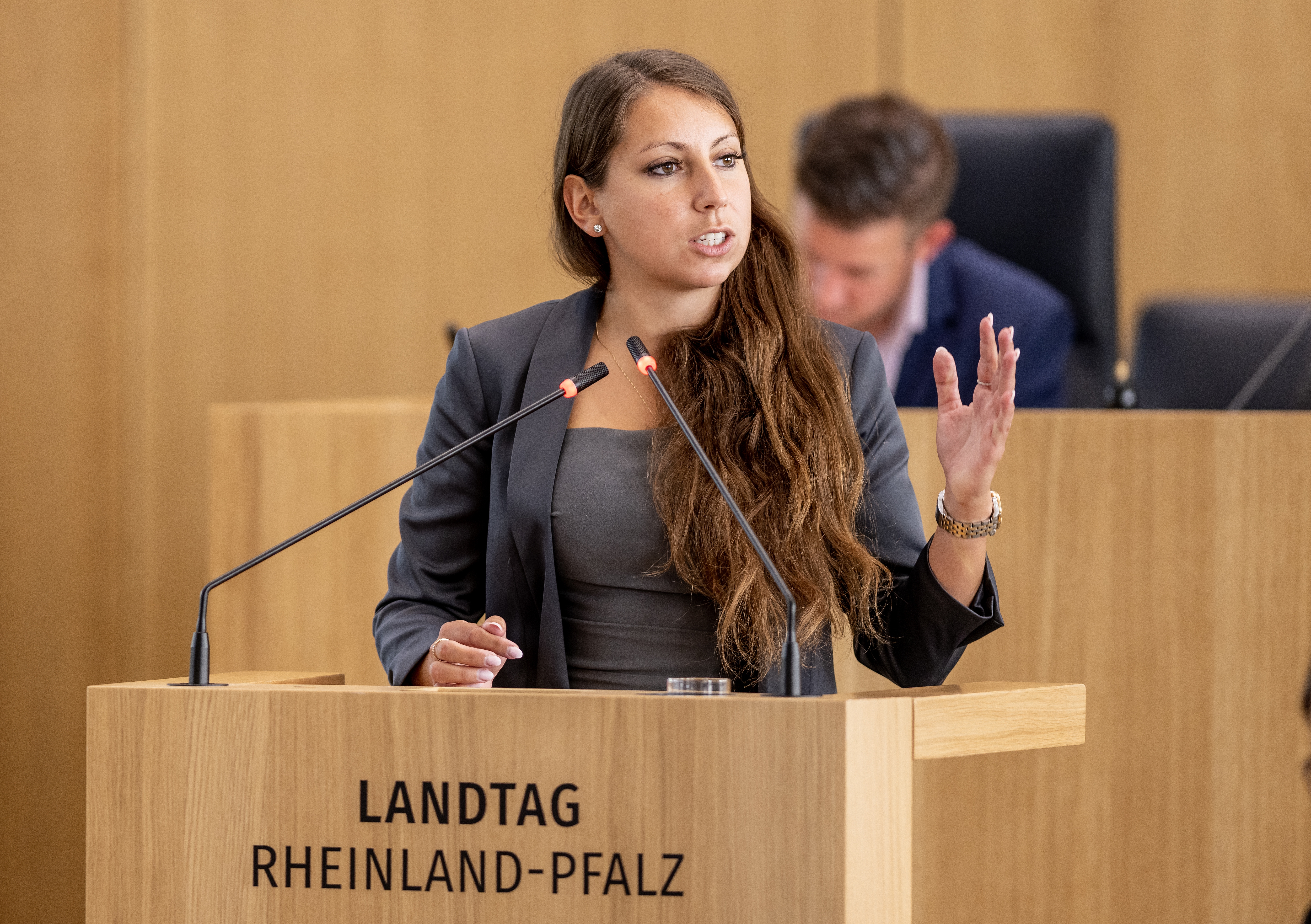 Lisa-Marie Jeckel - Freie Wähler RLP - 11.05.2023 - Landtagsabgeordneter in Rheinland-Pfalz aufgenommen während der Debatte am 21.06.2023