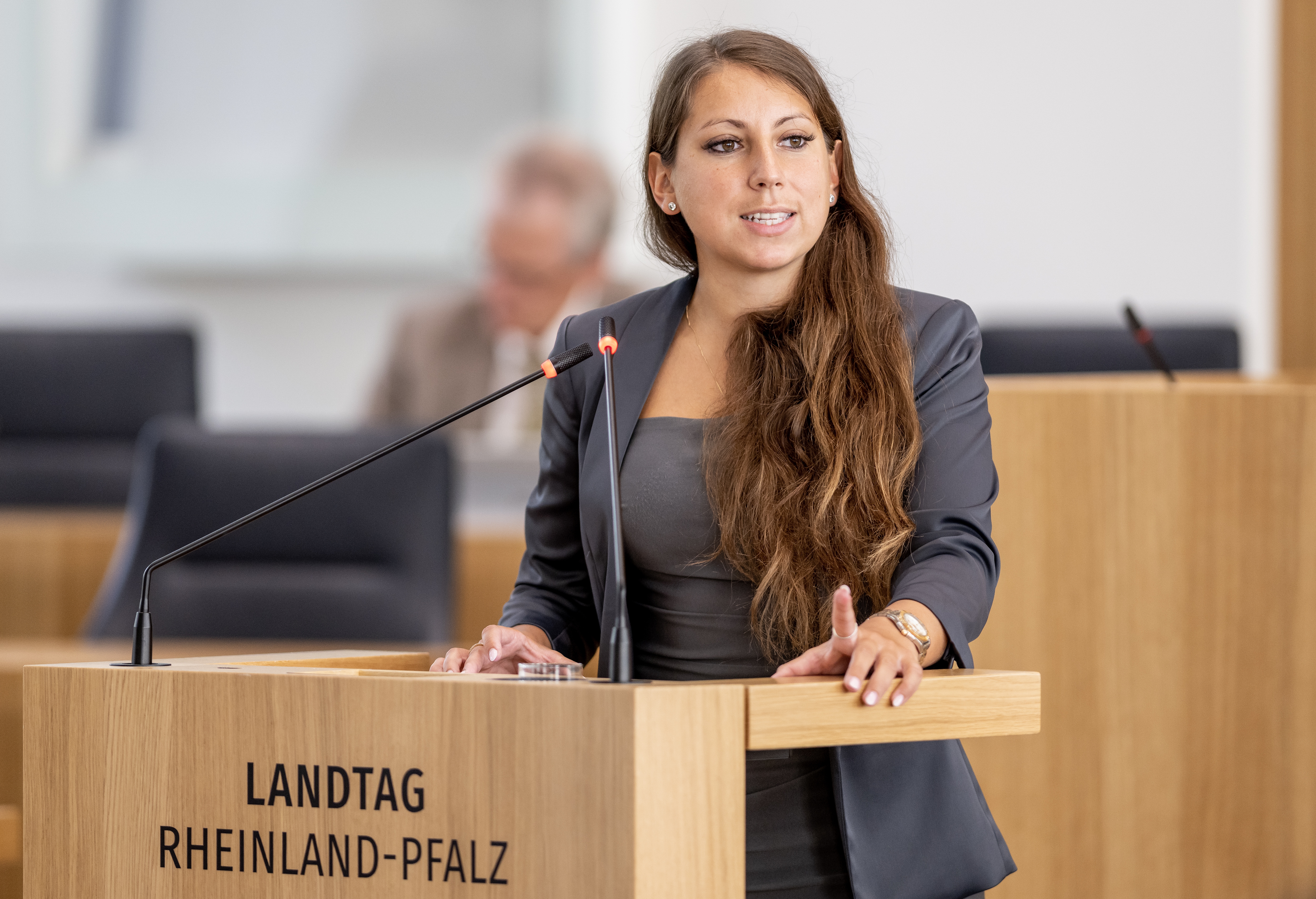 Lisa-Marie Jeckel - Freie Wähler RLP - 11.05.2023 - Landtagsabgeordneter in Rheinland-Pfalz aufgenommen während der Debatte am 21.06.2023