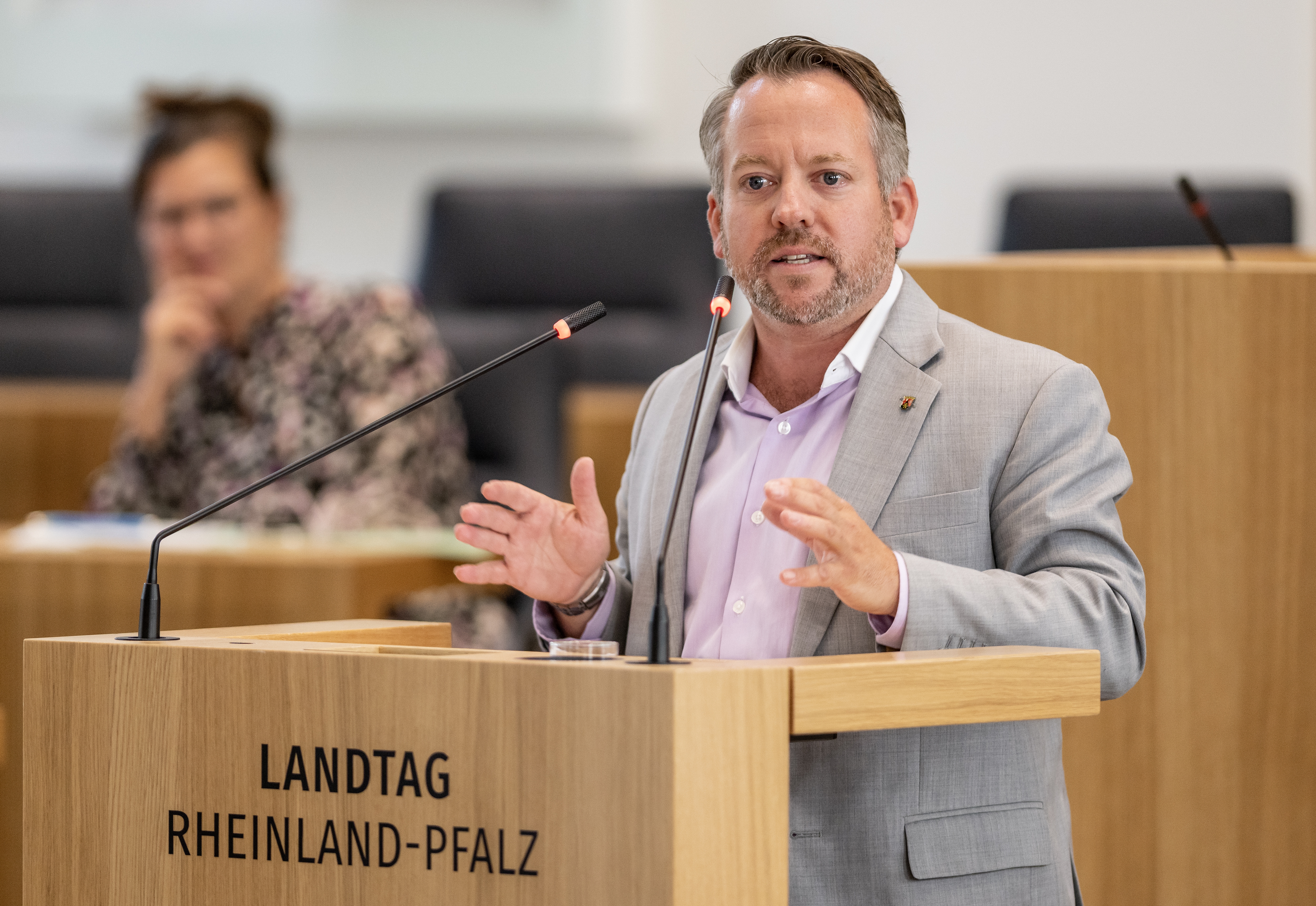 Stephan Wefelscheid, FREIE WÄHLER in Rheinland-Pfalz aufgenommen während der Debatte am 21.06.2023